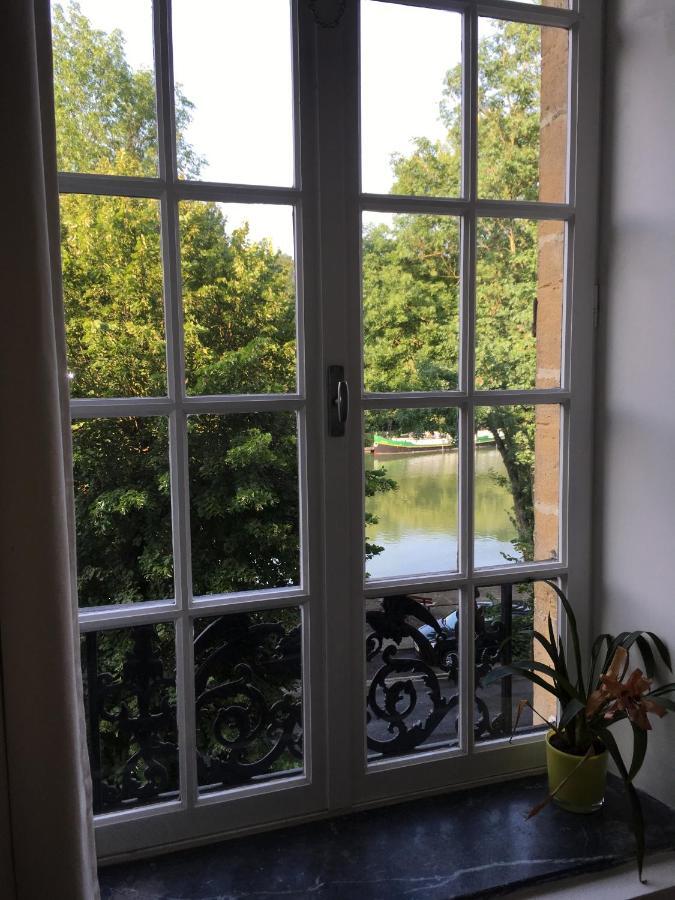 Chambre D'Hote Du Quai Rimbaud ชาร์เลอวิลล์-เมซิแยร์ ภายนอก รูปภาพ
