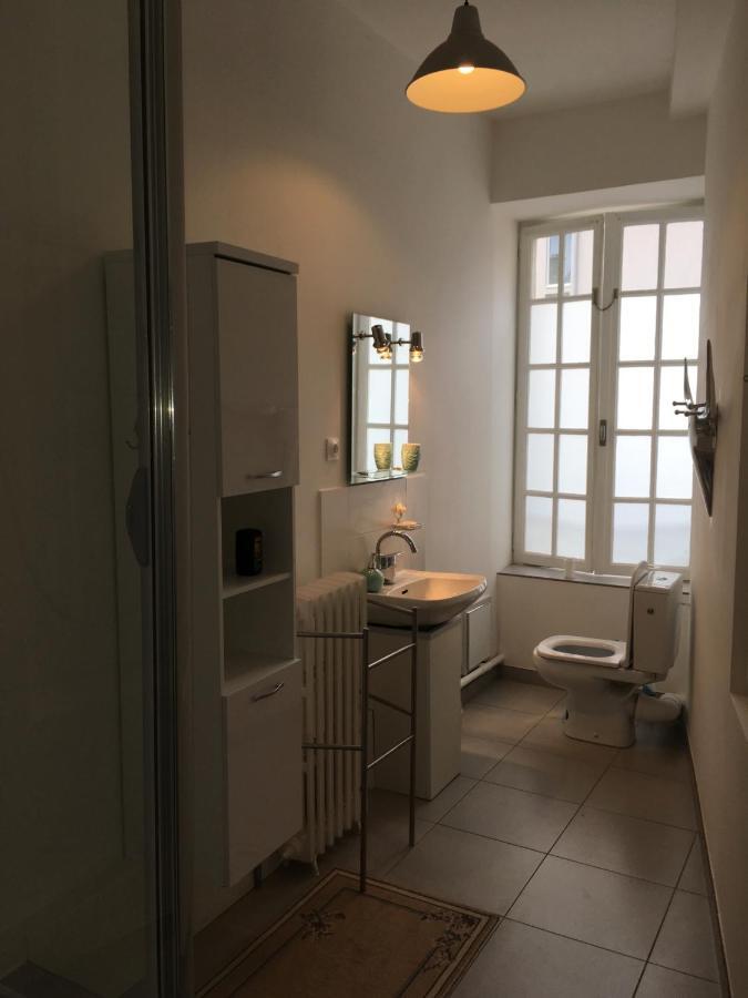 Chambre D'Hote Du Quai Rimbaud ชาร์เลอวิลล์-เมซิแยร์ ภายนอก รูปภาพ